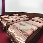 Budopartner בית הארחה *