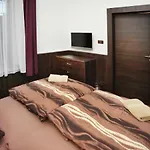 Budopartner בית הארחה Jívka